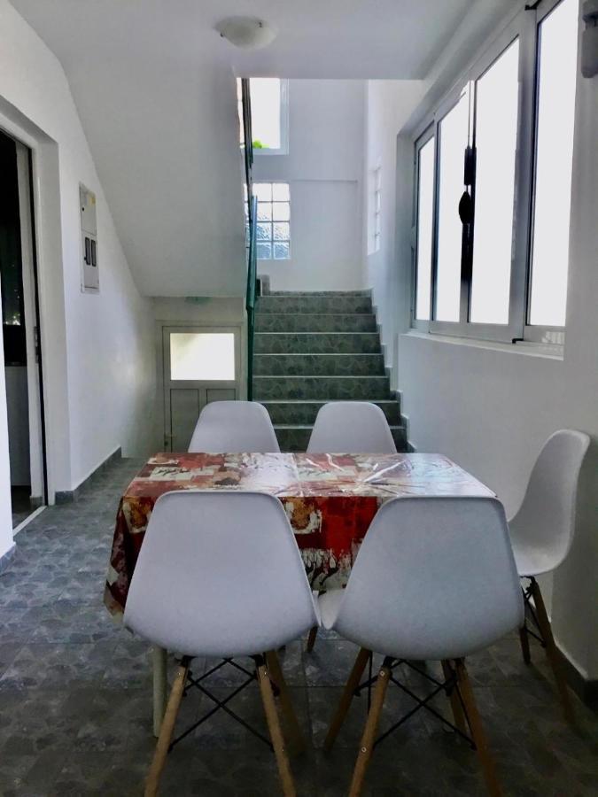 Dk Apartmani Dobra Voda Luaran gambar