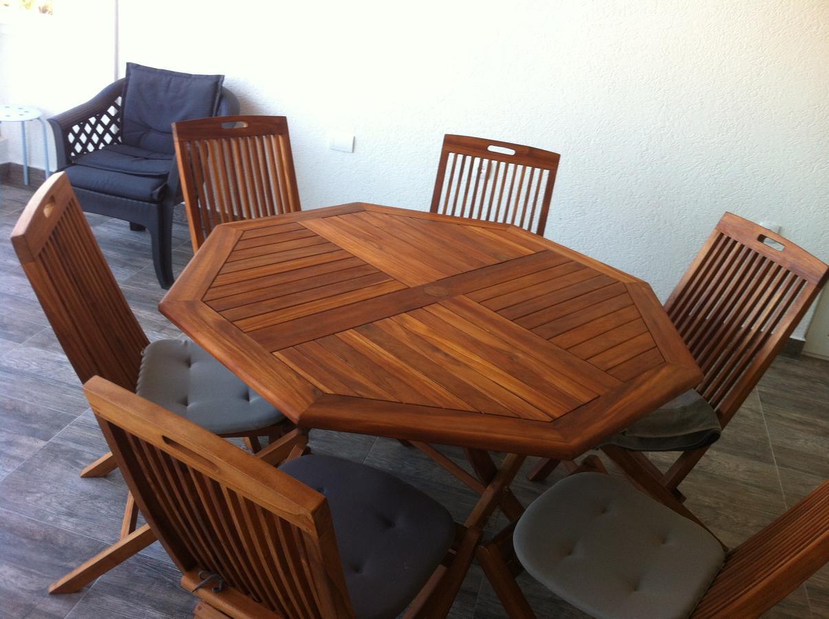 Dk Apartmani Dobra Voda Luaran gambar